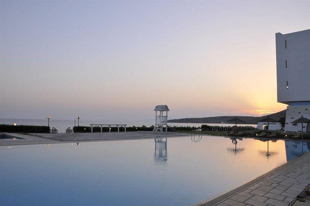 Tinos Beach Hotel Екстер'єр фото