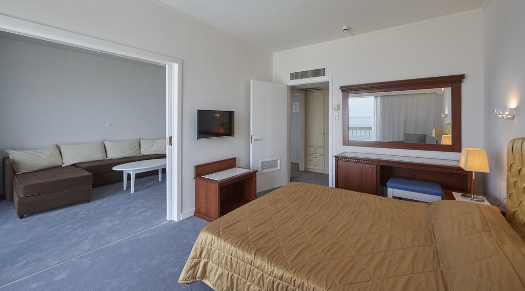 Tinos Beach Hotel Екстер'єр фото