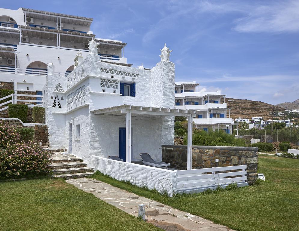 Tinos Beach Hotel Екстер'єр фото