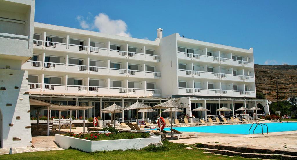 Tinos Beach Hotel Екстер'єр фото