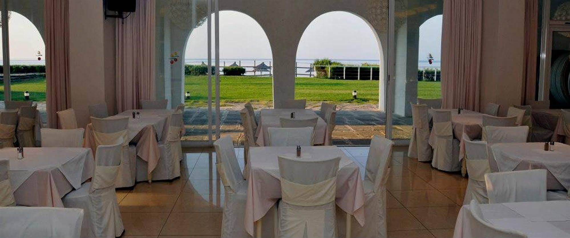 Tinos Beach Hotel Екстер'єр фото